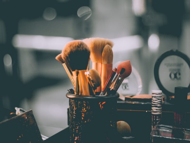 Minimalist Makeup Essentials for Everyday Radiance